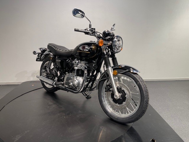 KAWASAKI - W800