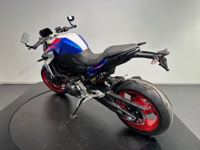 BMW - F 900 R