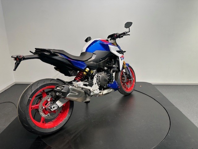 BMW - F 900 R