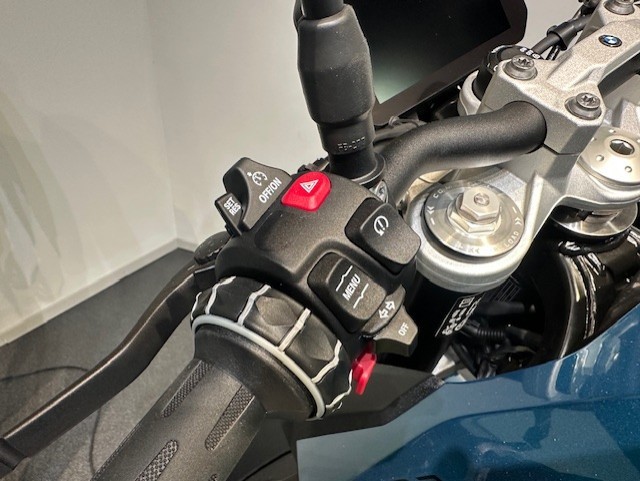BMW - F 900 R
