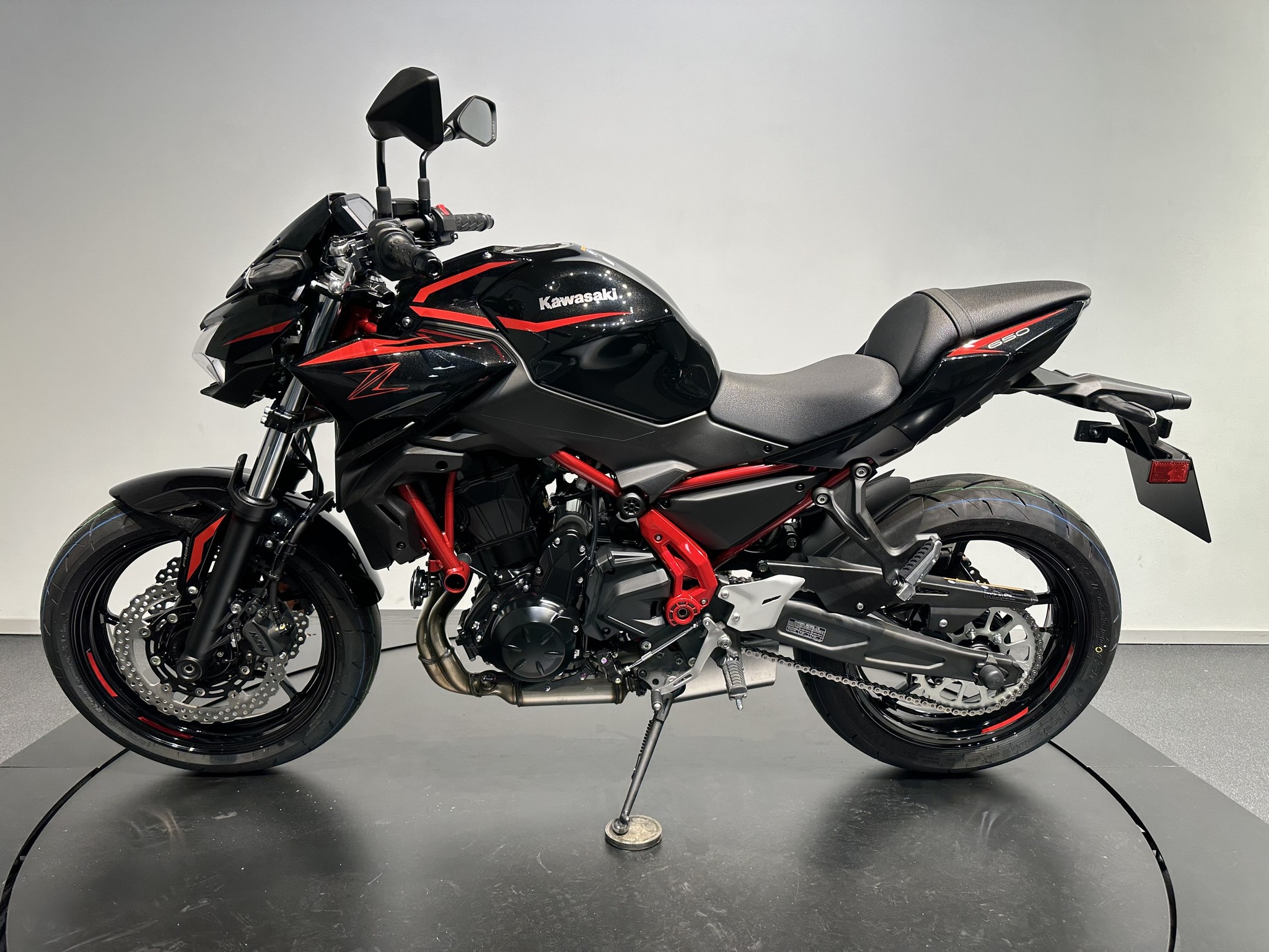 KAWASAKI - Z650