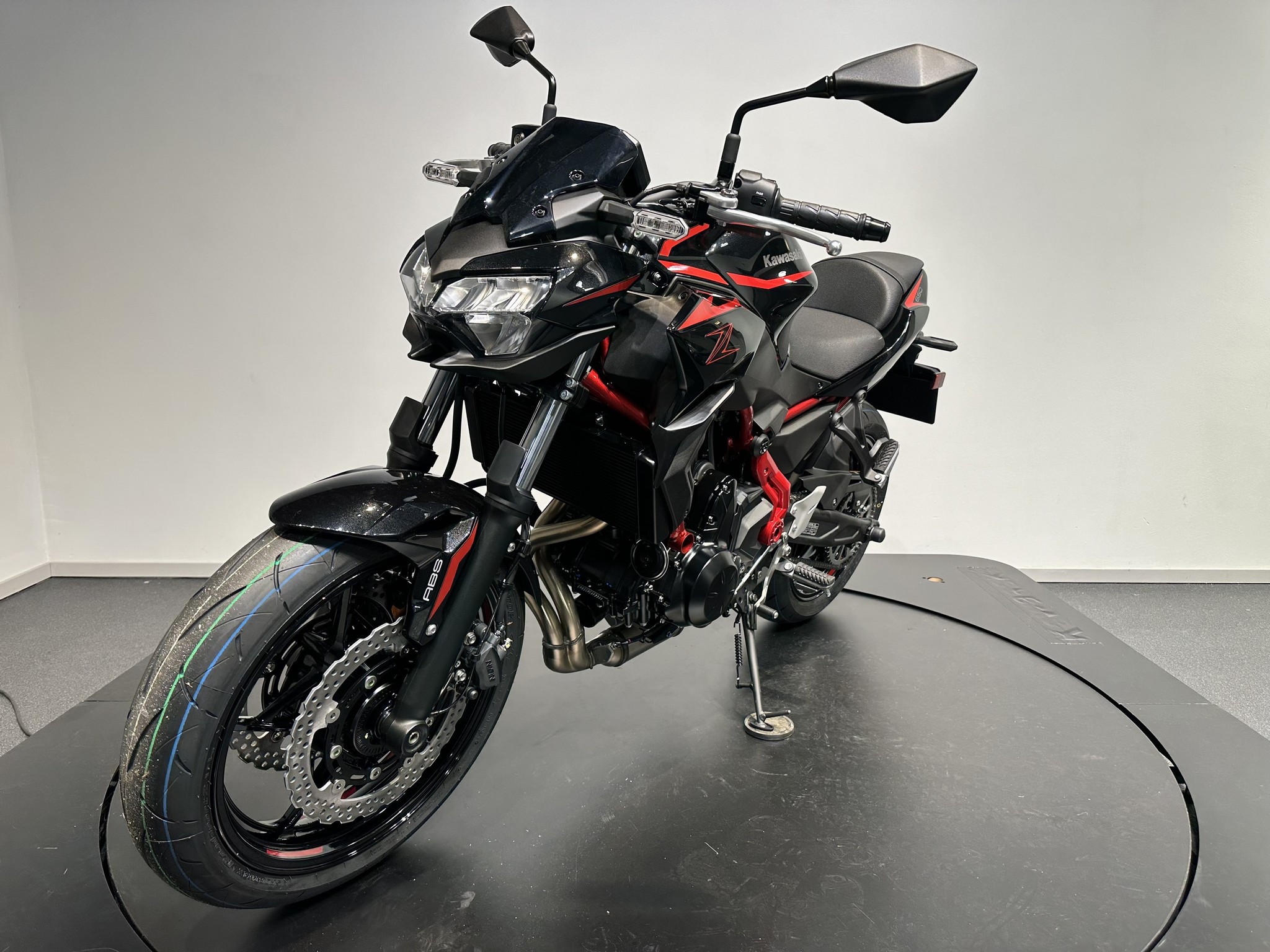 KAWASAKI - Z650