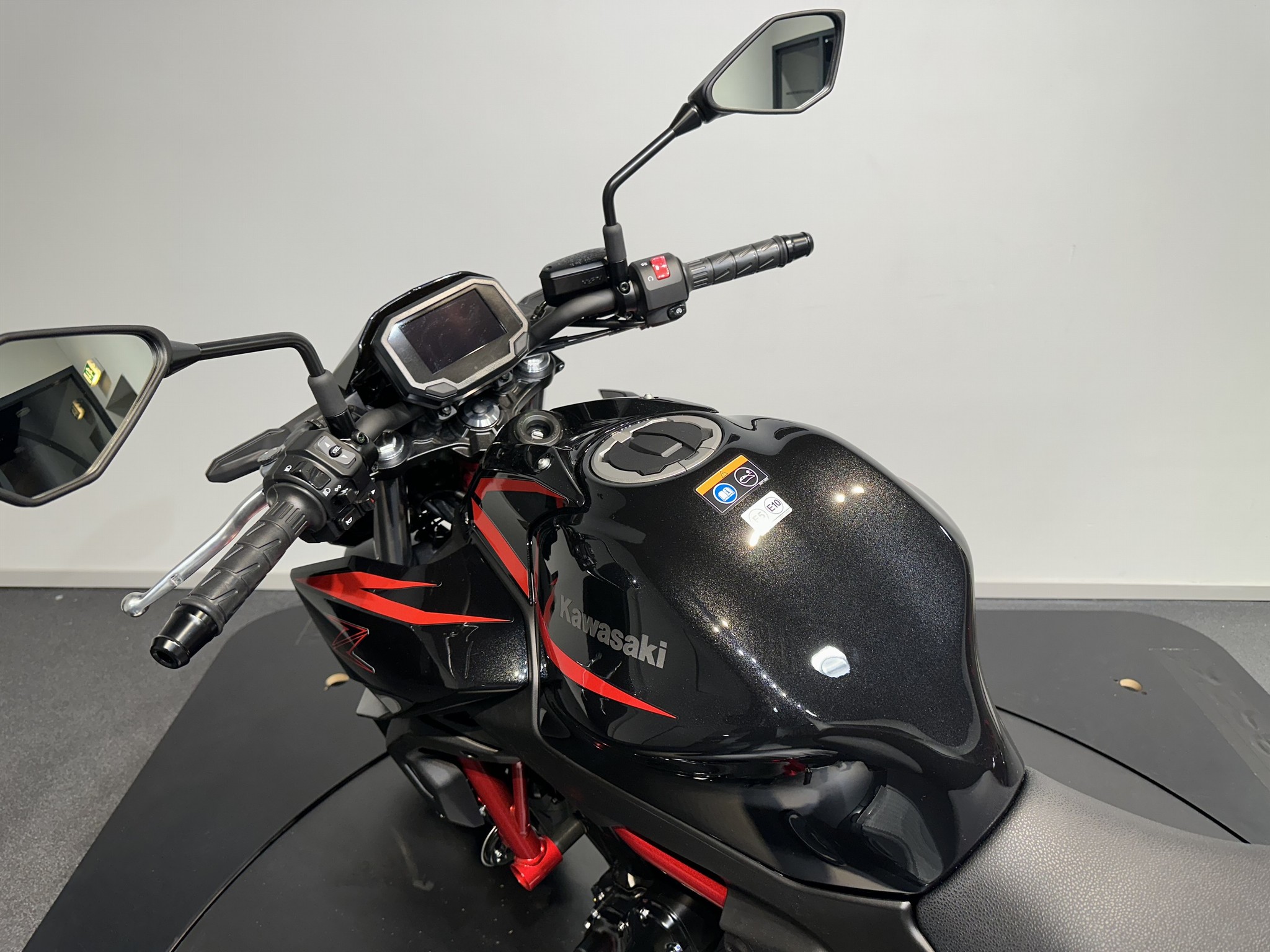 KAWASAKI - Z650