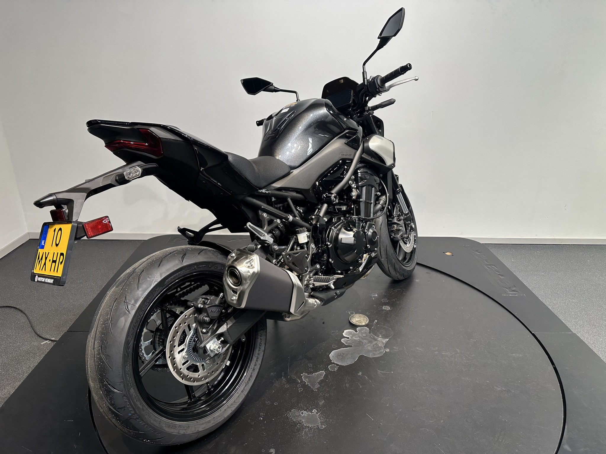 KAWASAKI - Z900