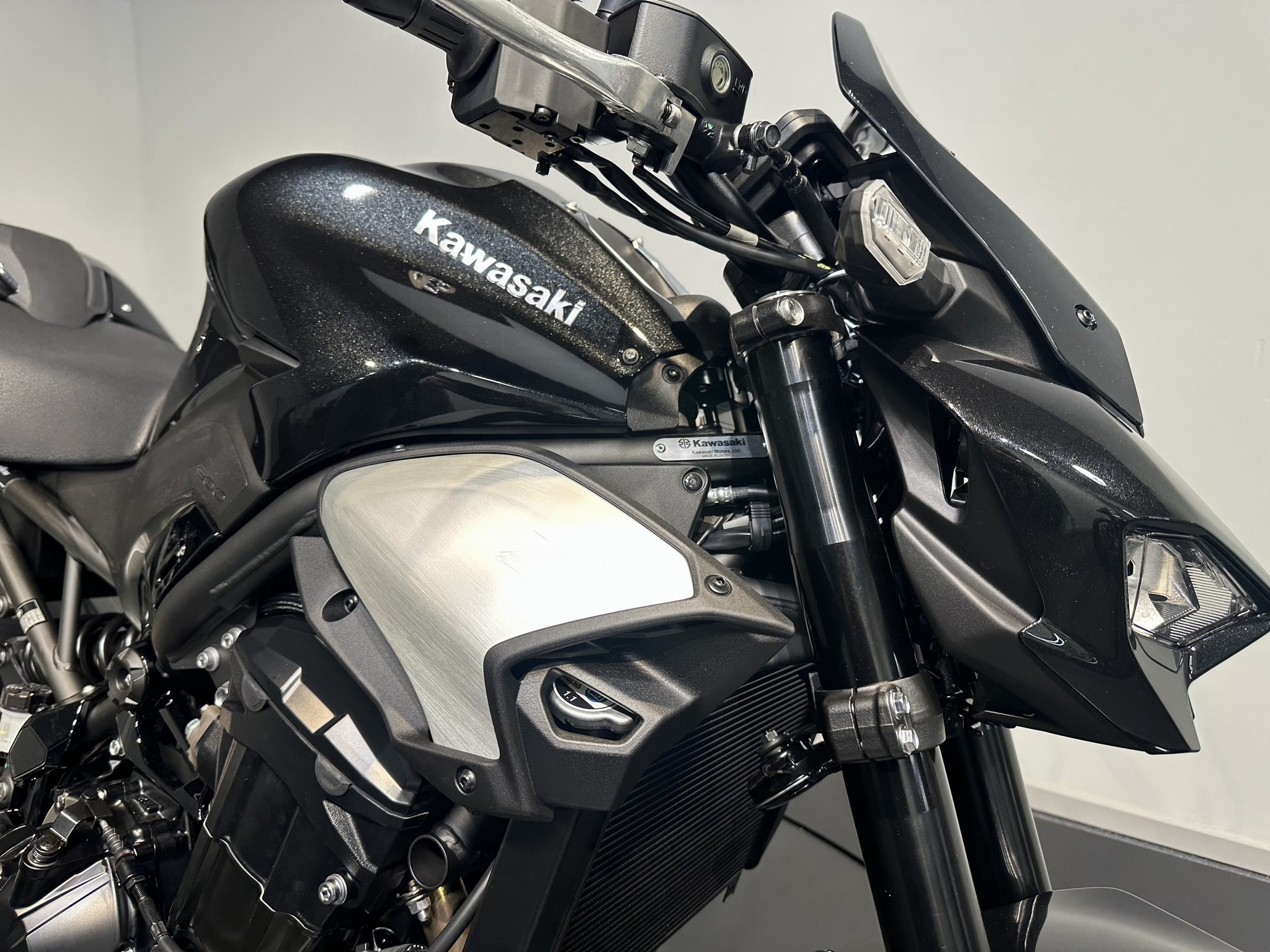 KAWASAKI - Z900