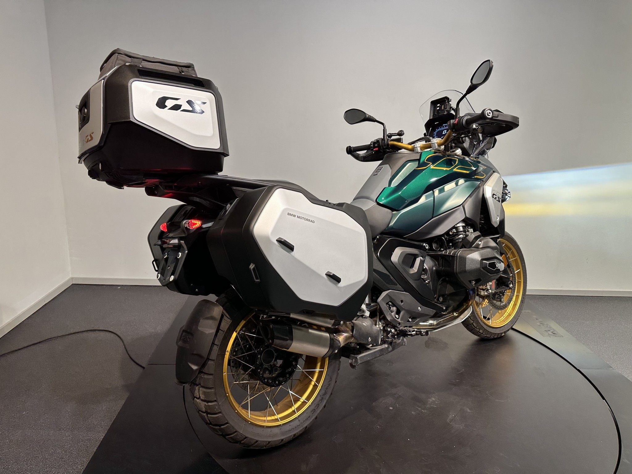 BMW - R 1300 GS
