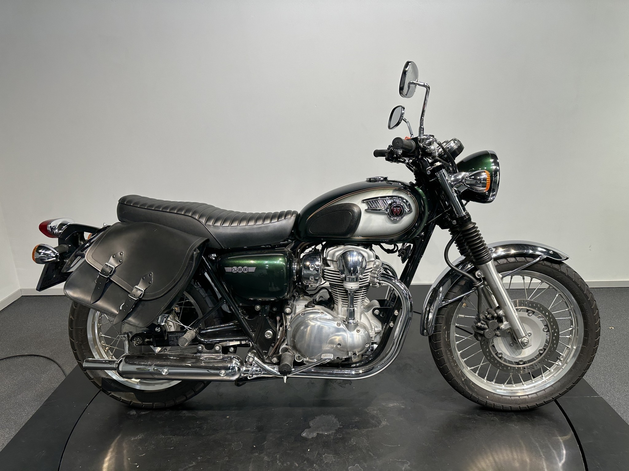 KAWASAKI - W800