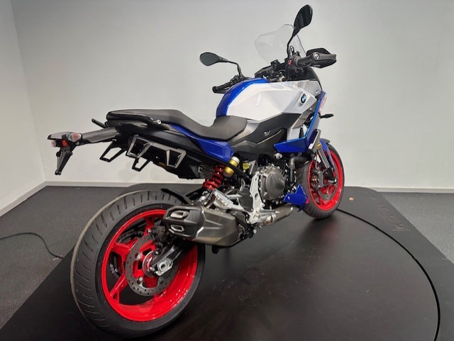 BMW - F 900 XR