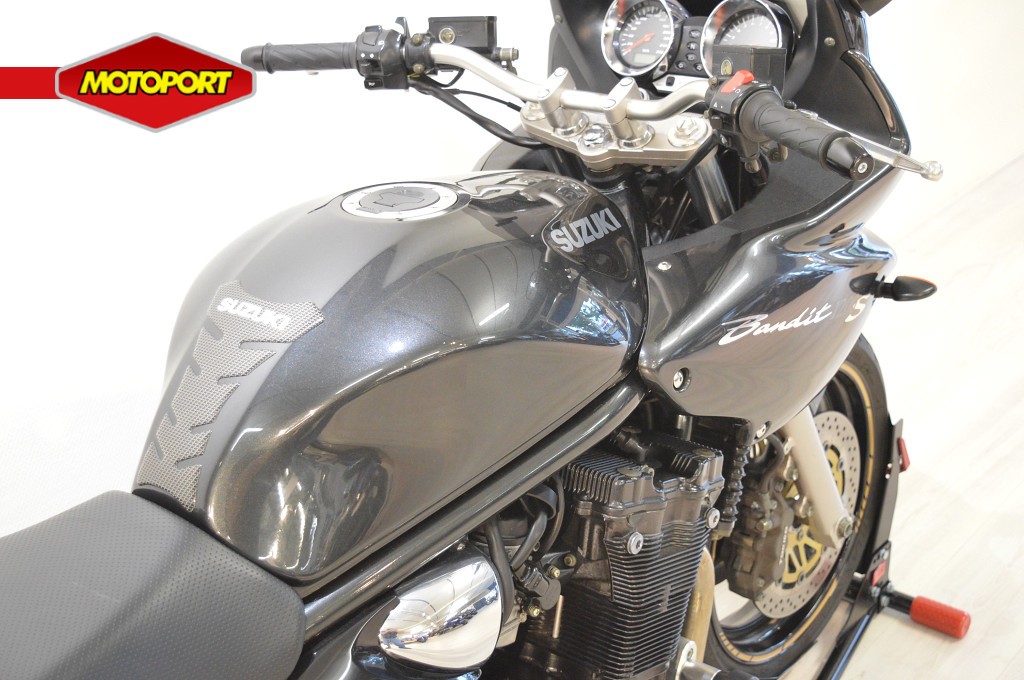 SUZUKI - GSF 1200 S BANDIT