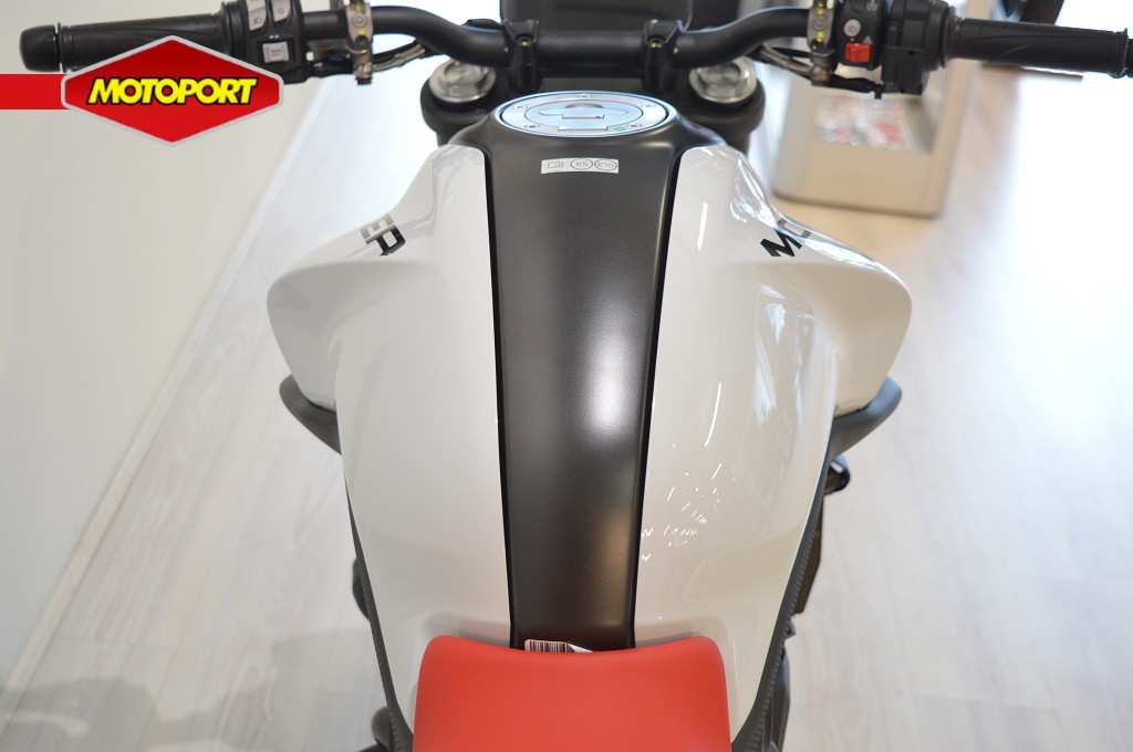 DUCATI - MONSTER