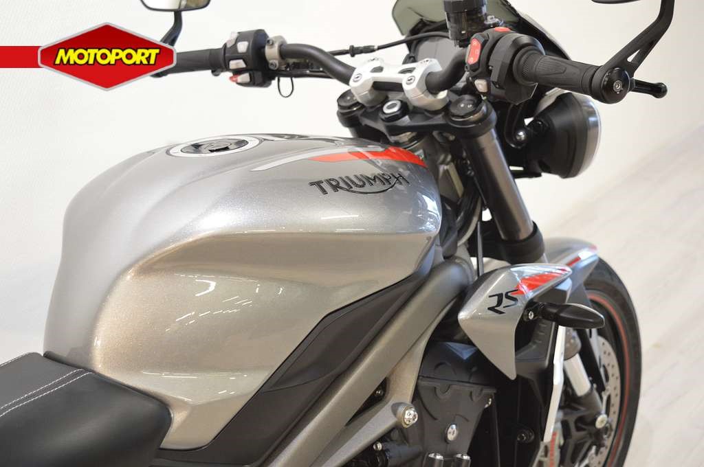 TRIUMPH - STREET TRIPLE 765 RS