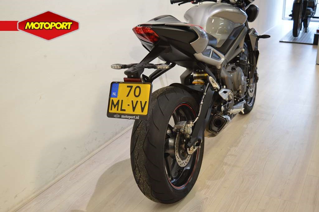 TRIUMPH - STREET TRIPLE 765 RS