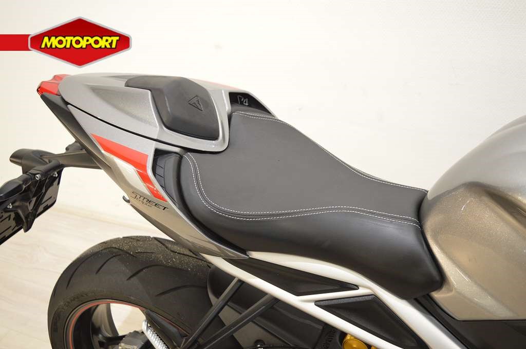 TRIUMPH - STREET TRIPLE 765 RS