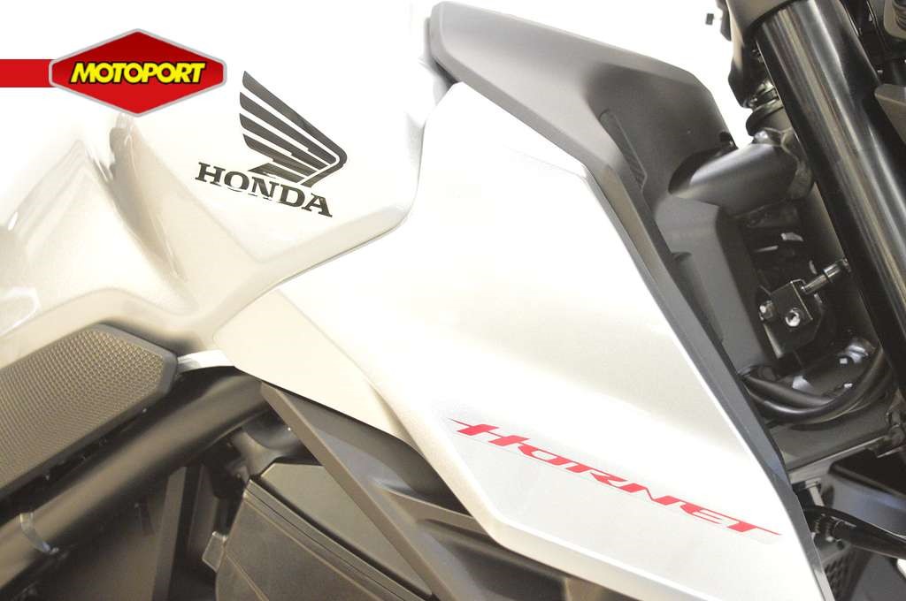 HONDA - CB 750 HORNET