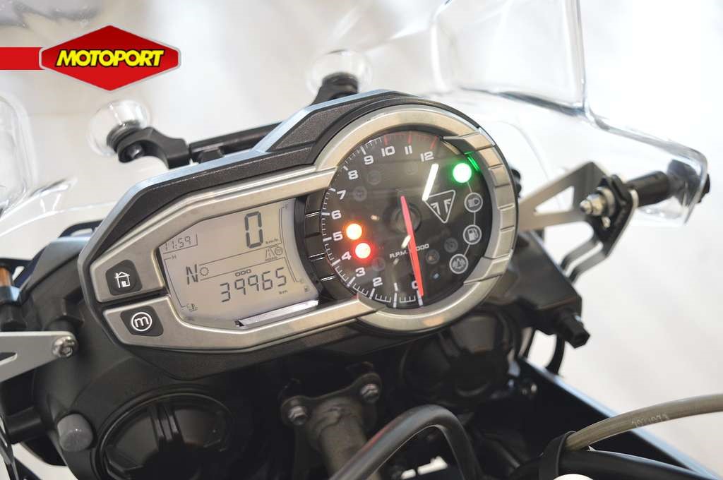 TRIUMPH - TIGER 800 XRX