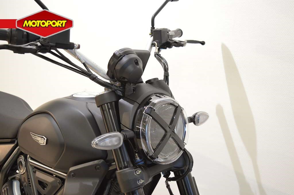 DUCATI - SCRAMBLER ICON DARK