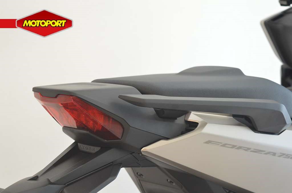 HONDA - NSS 750 FORZA