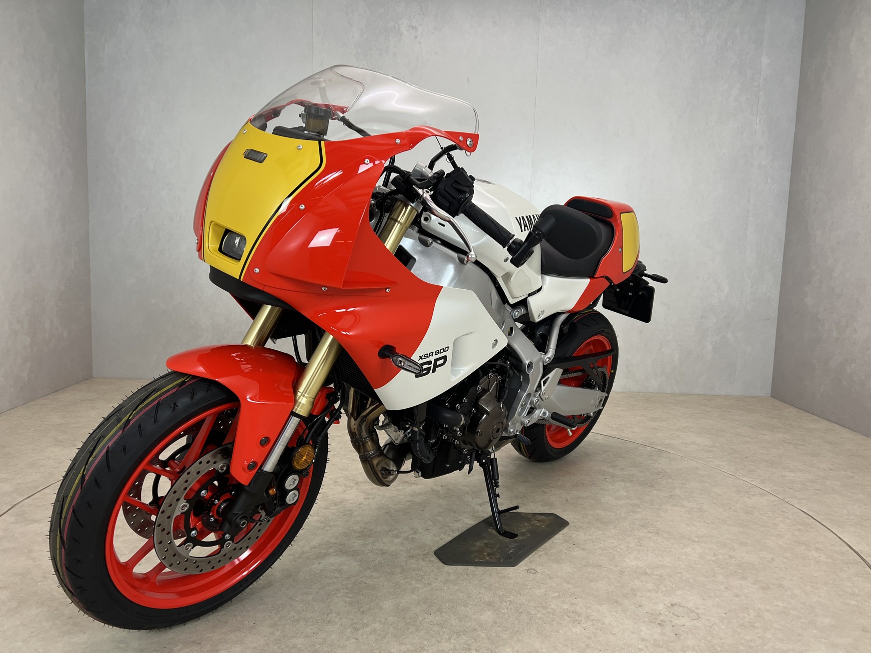 YAMAHA - XSR 900 GP