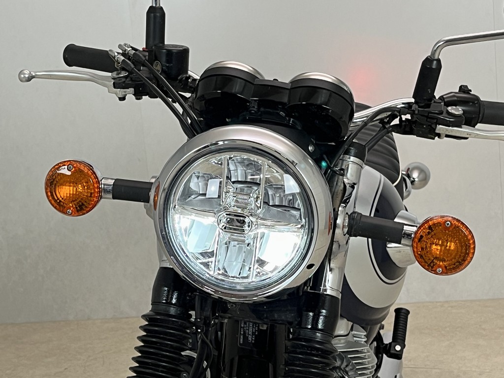KAWASAKI - W 800