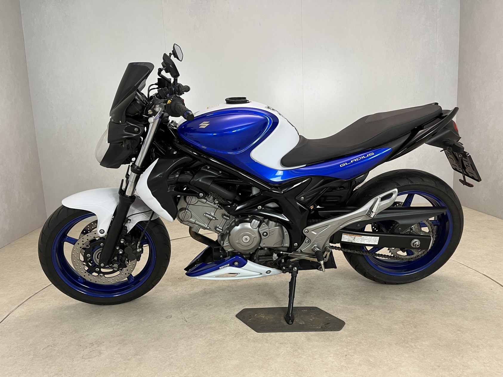 SUZUKI - SFV 650 ABS GLADIUS
