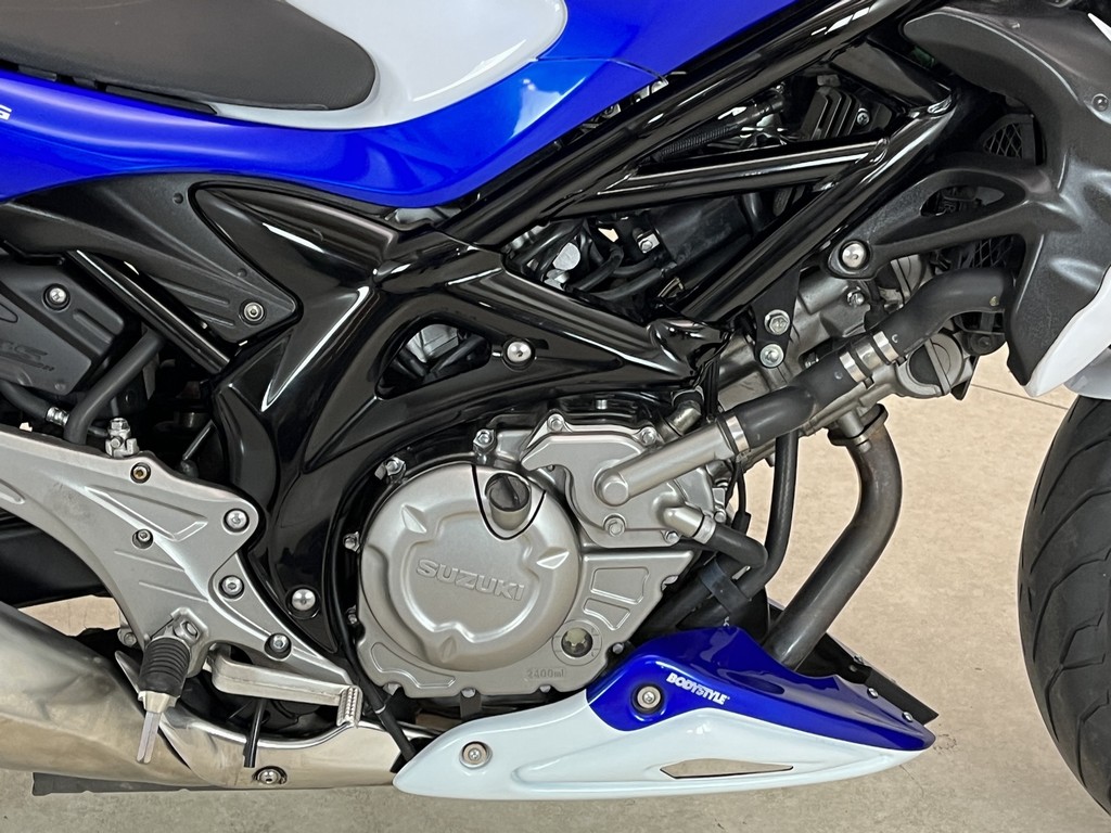 SUZUKI - SFV 650 ABS GLADIUS