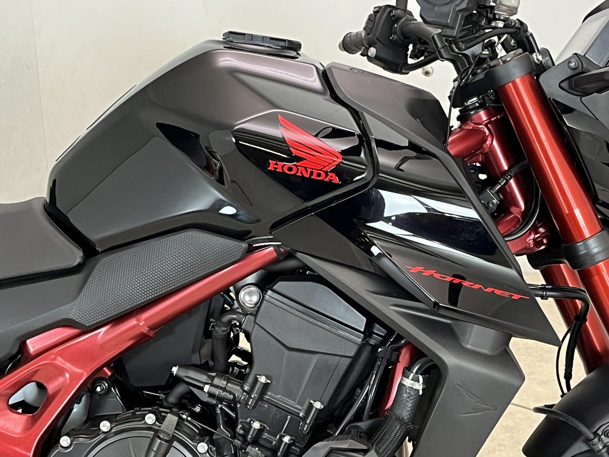 HONDA - CB 750 HORNET