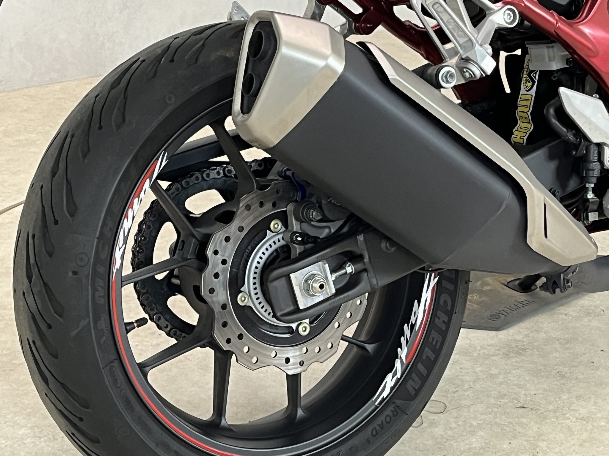 HONDA - CB 750 HORNET