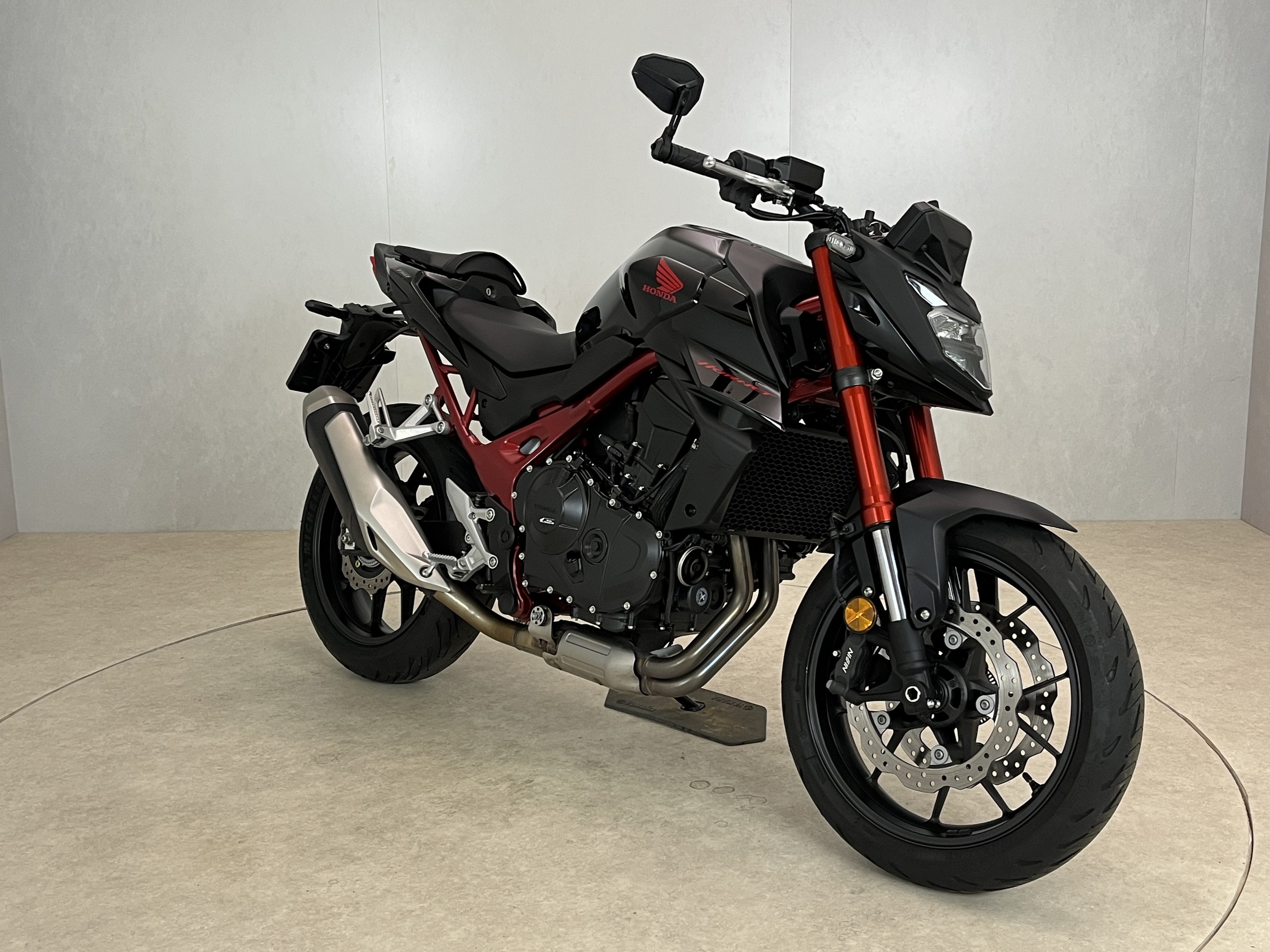 HONDA - CB 750 HORNET