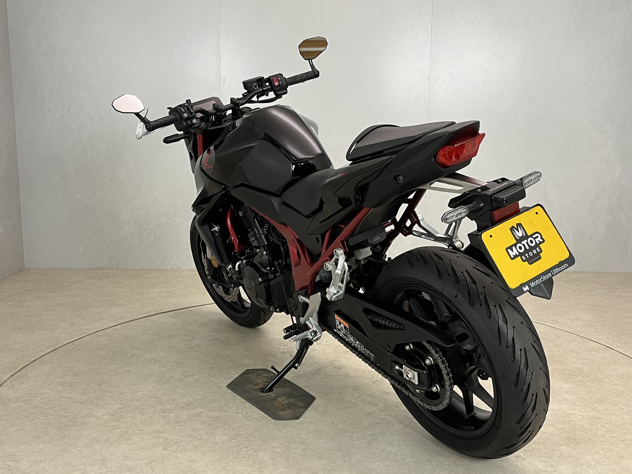 HONDA - CB 750 HORNET