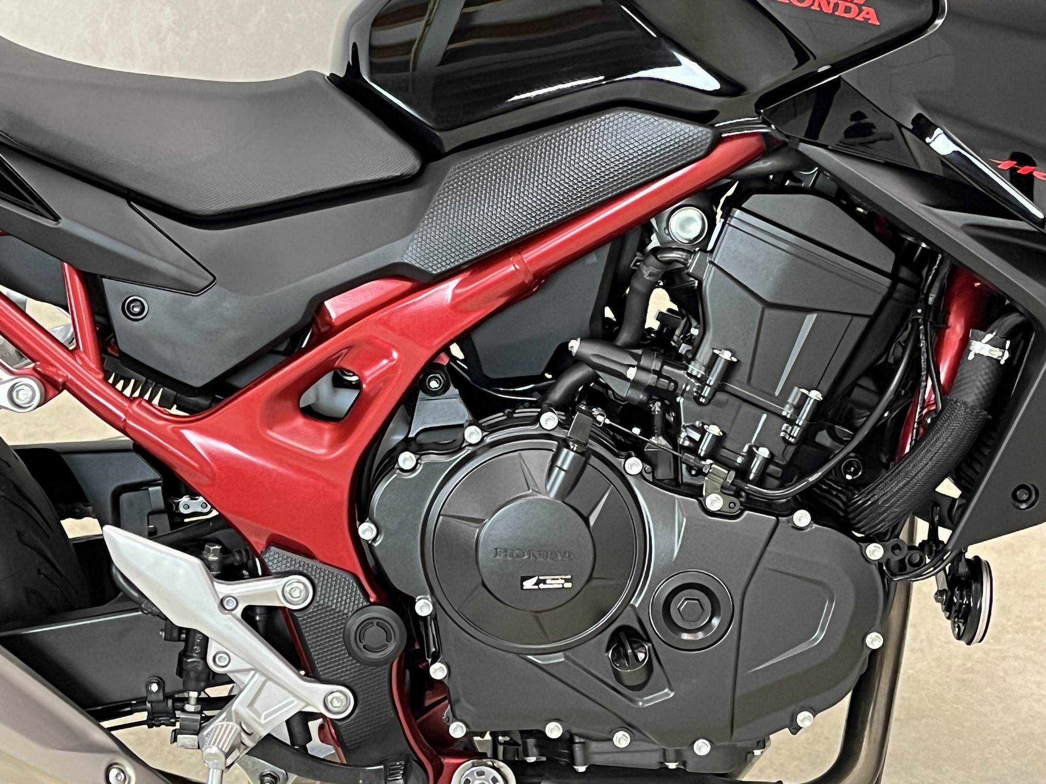 HONDA - CB 750 HORNET