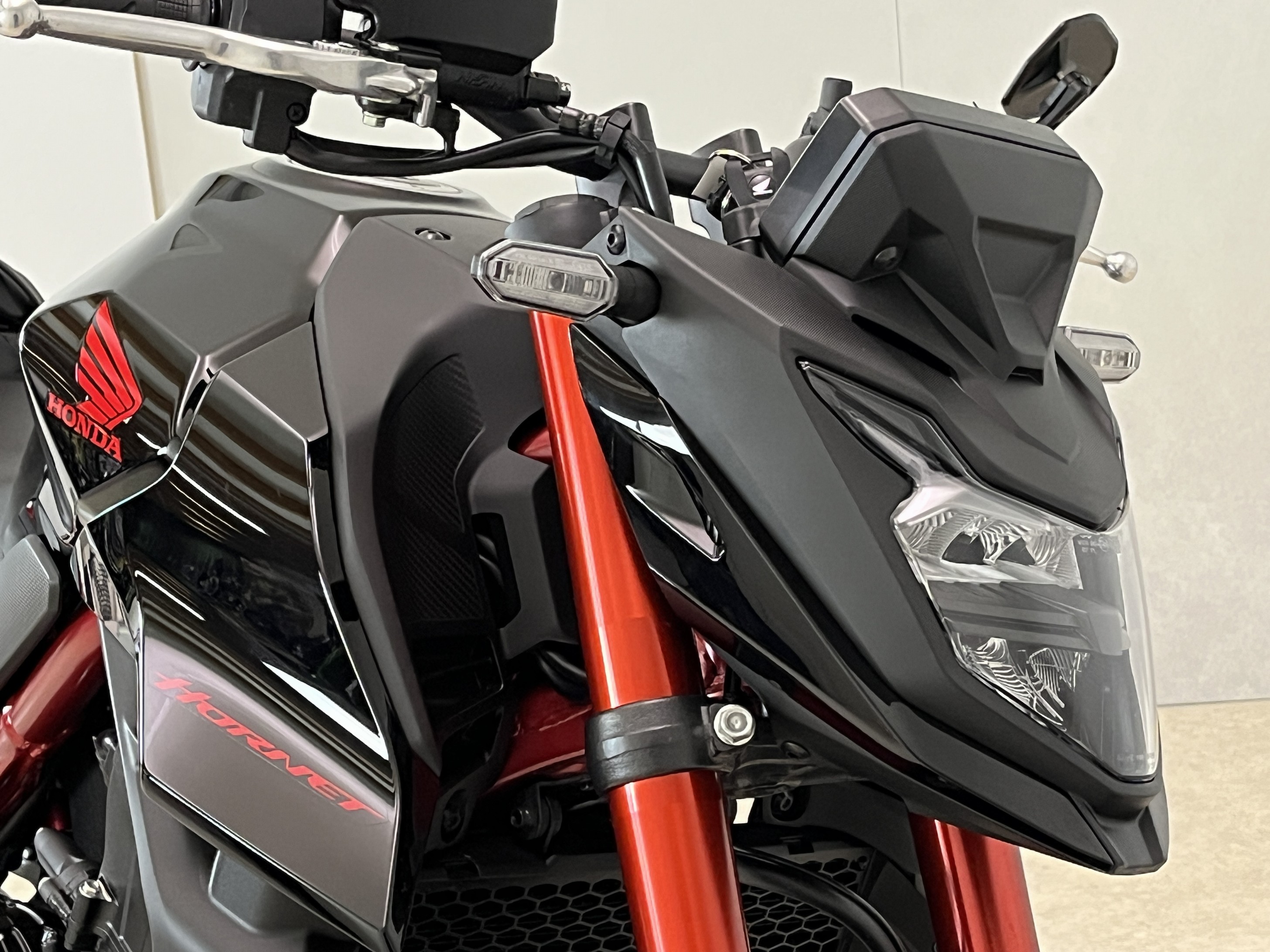 HONDA - CB 750 HORNET