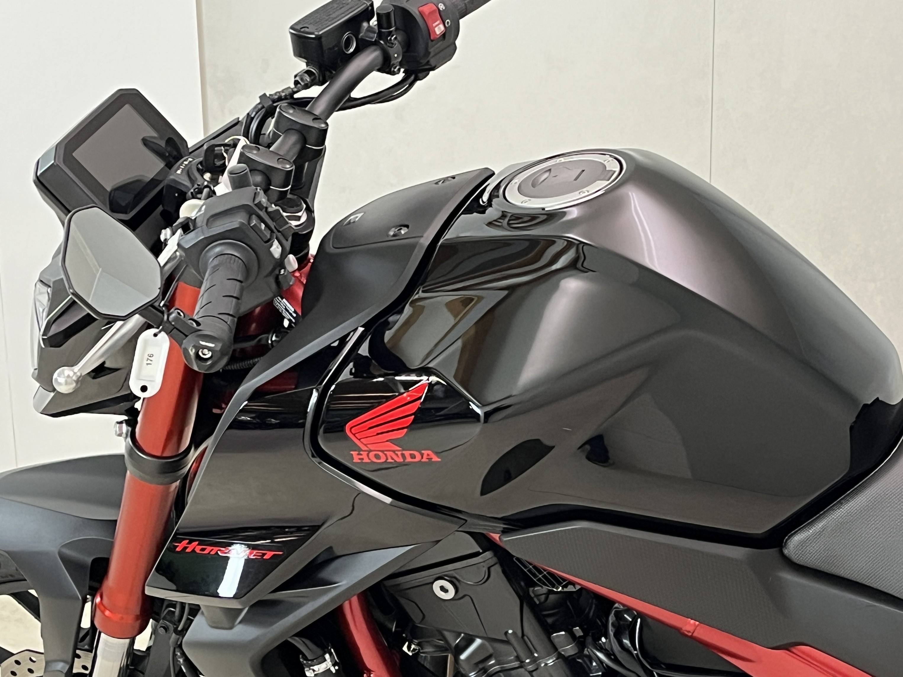HONDA - CB 750 HORNET