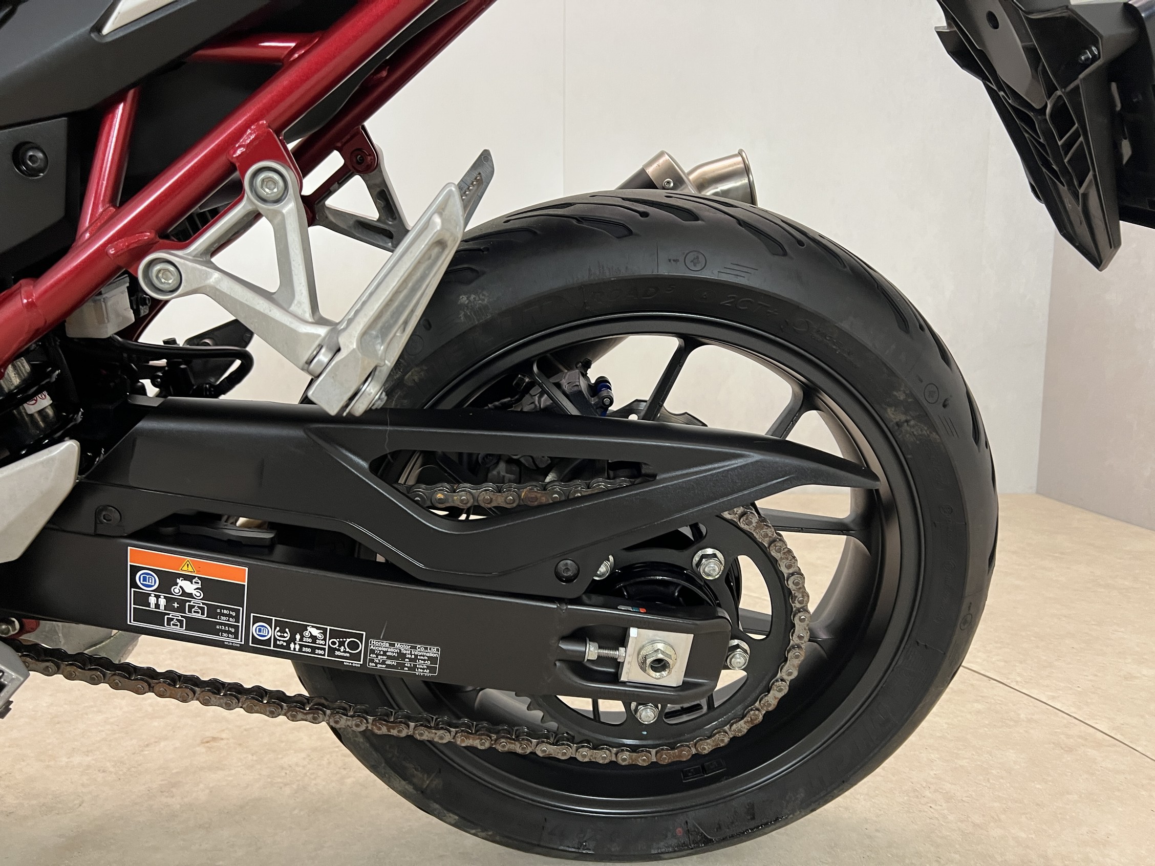 HONDA - CB 750 HORNET