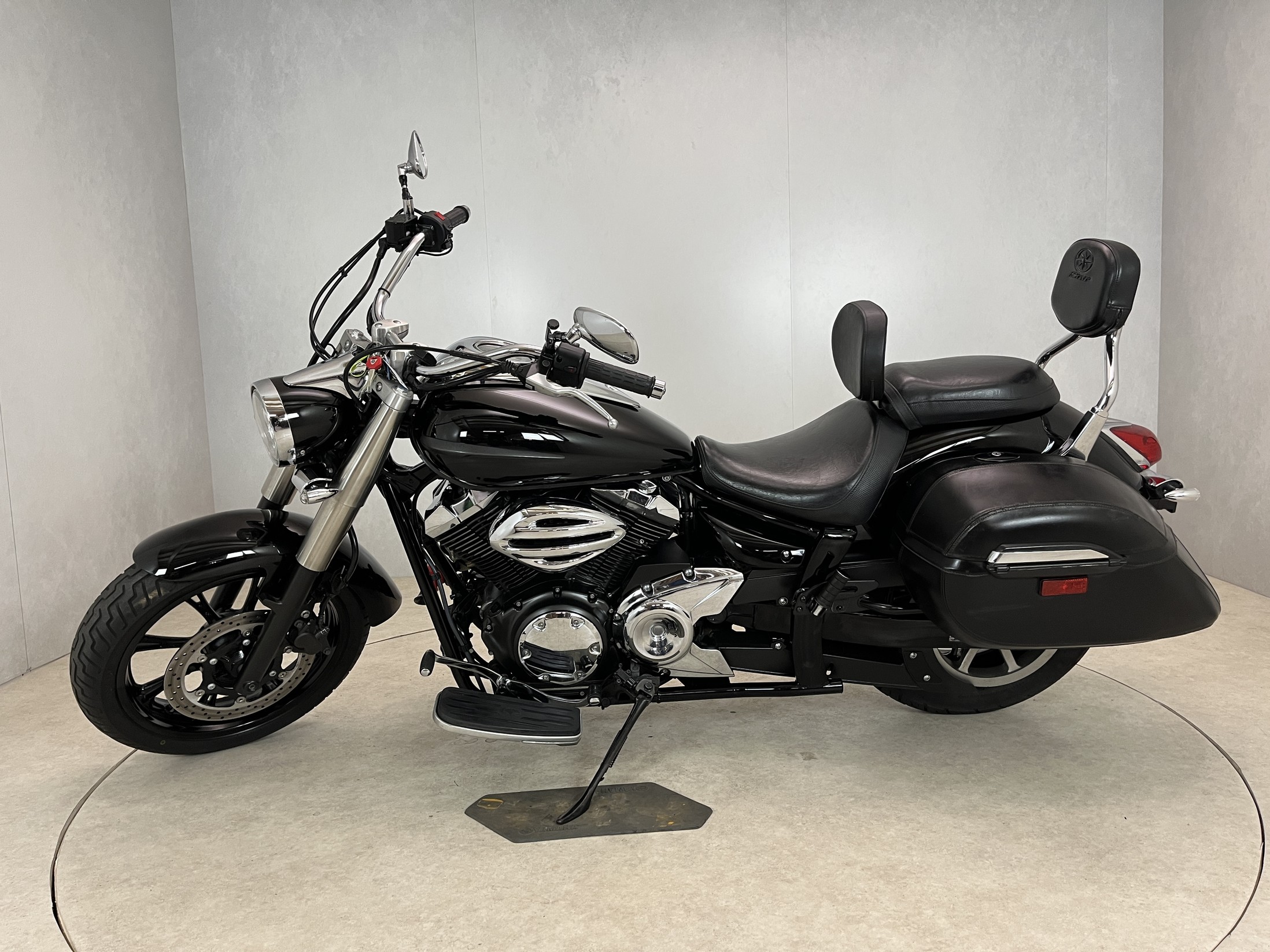 YAMAHA - XVS 950 A