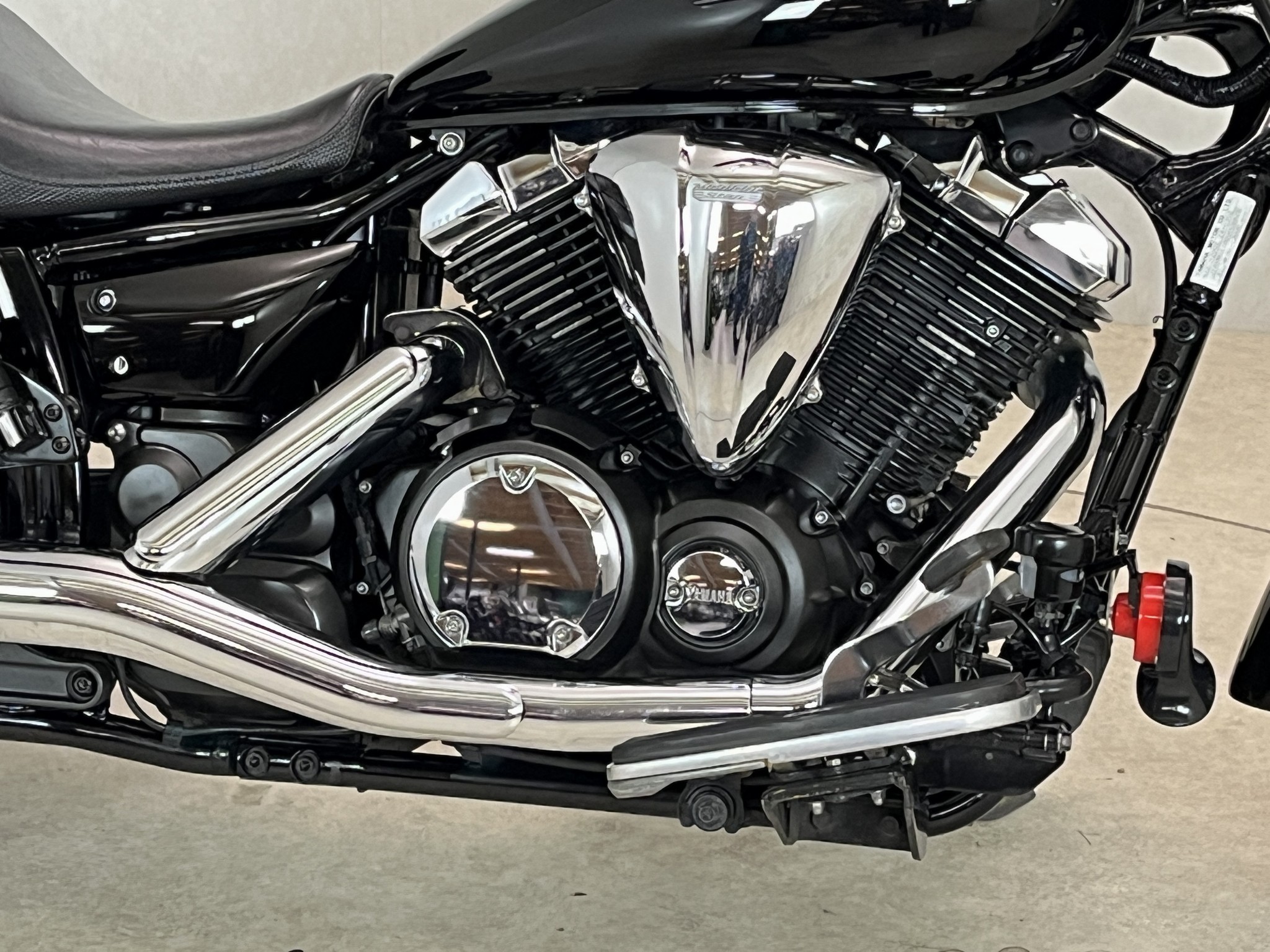 YAMAHA - XVS 950 A