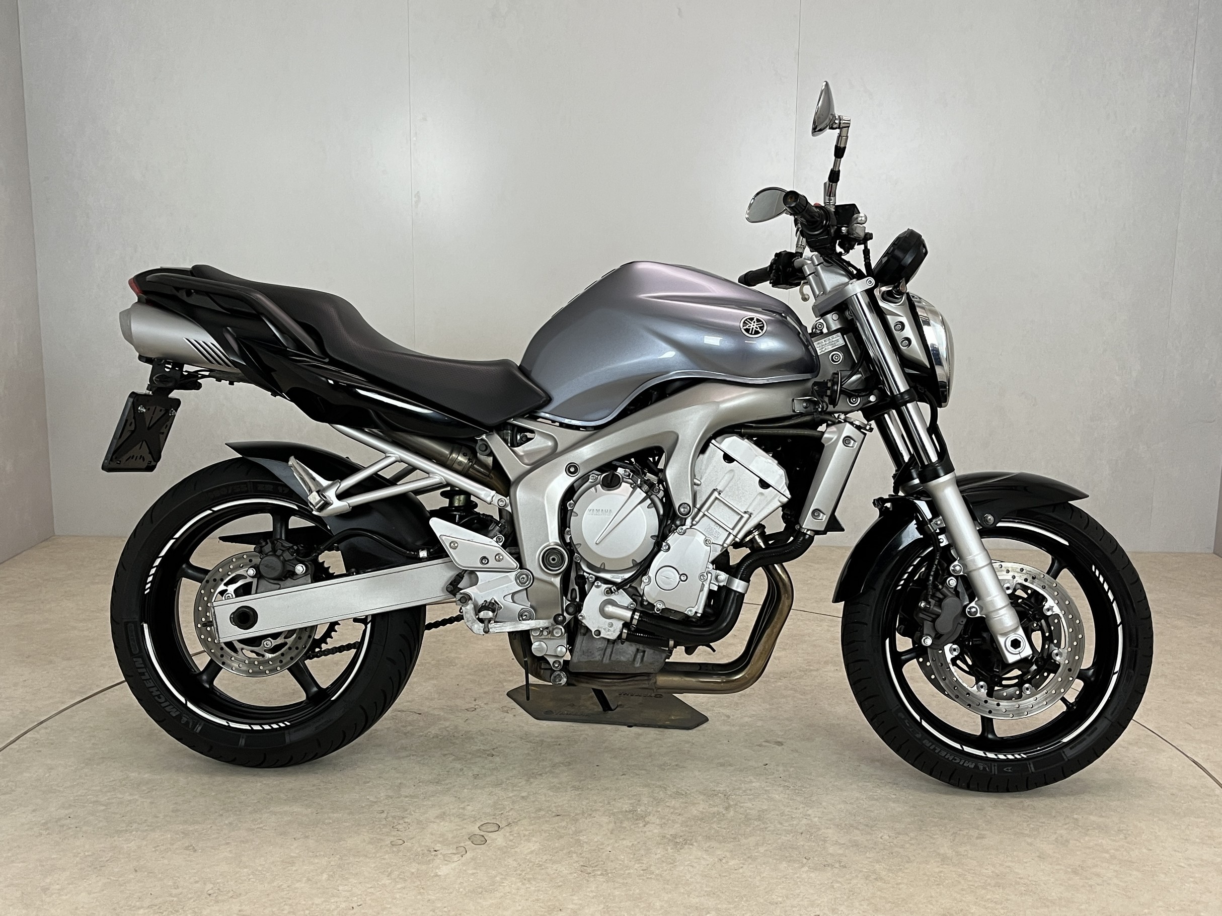 YAMAHA - FZ6 N