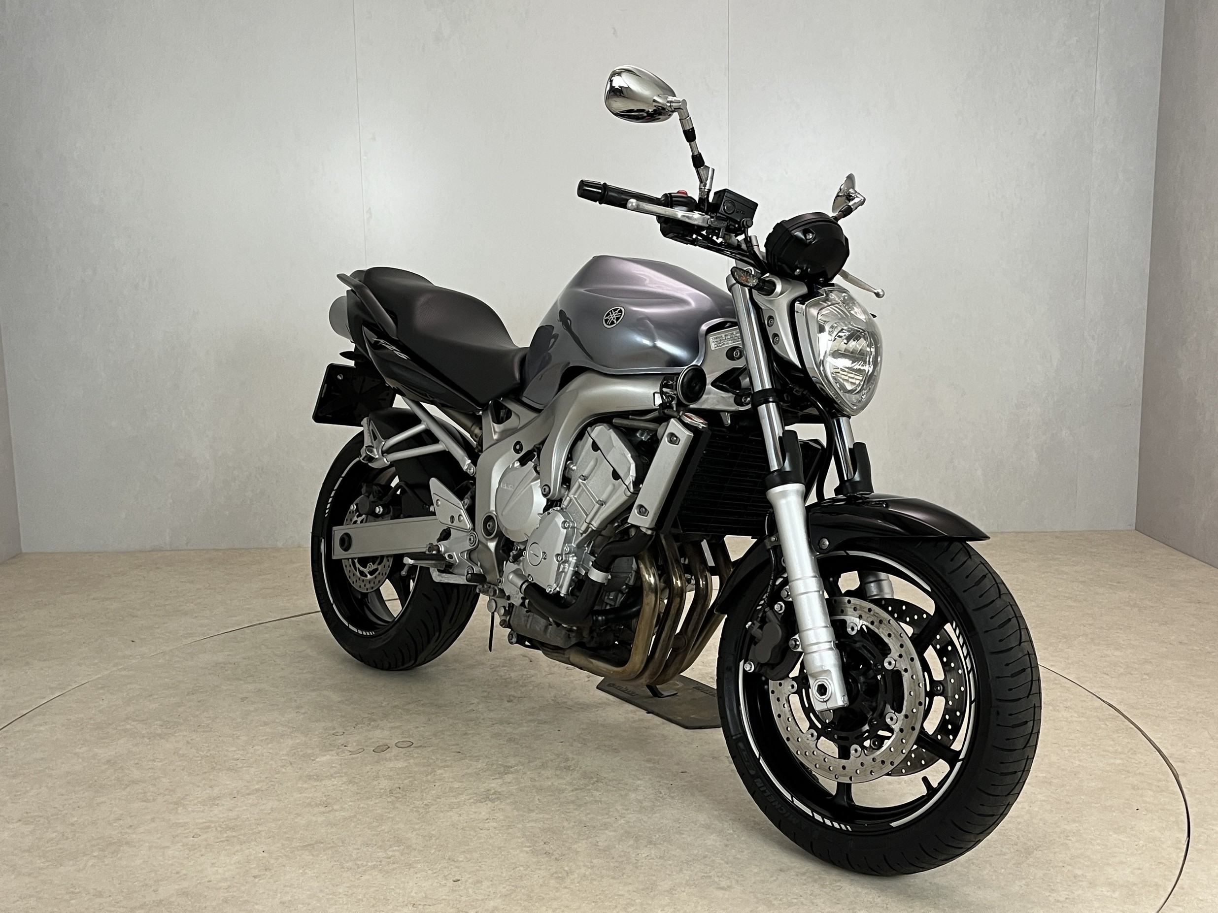 YAMAHA - FZ6 N