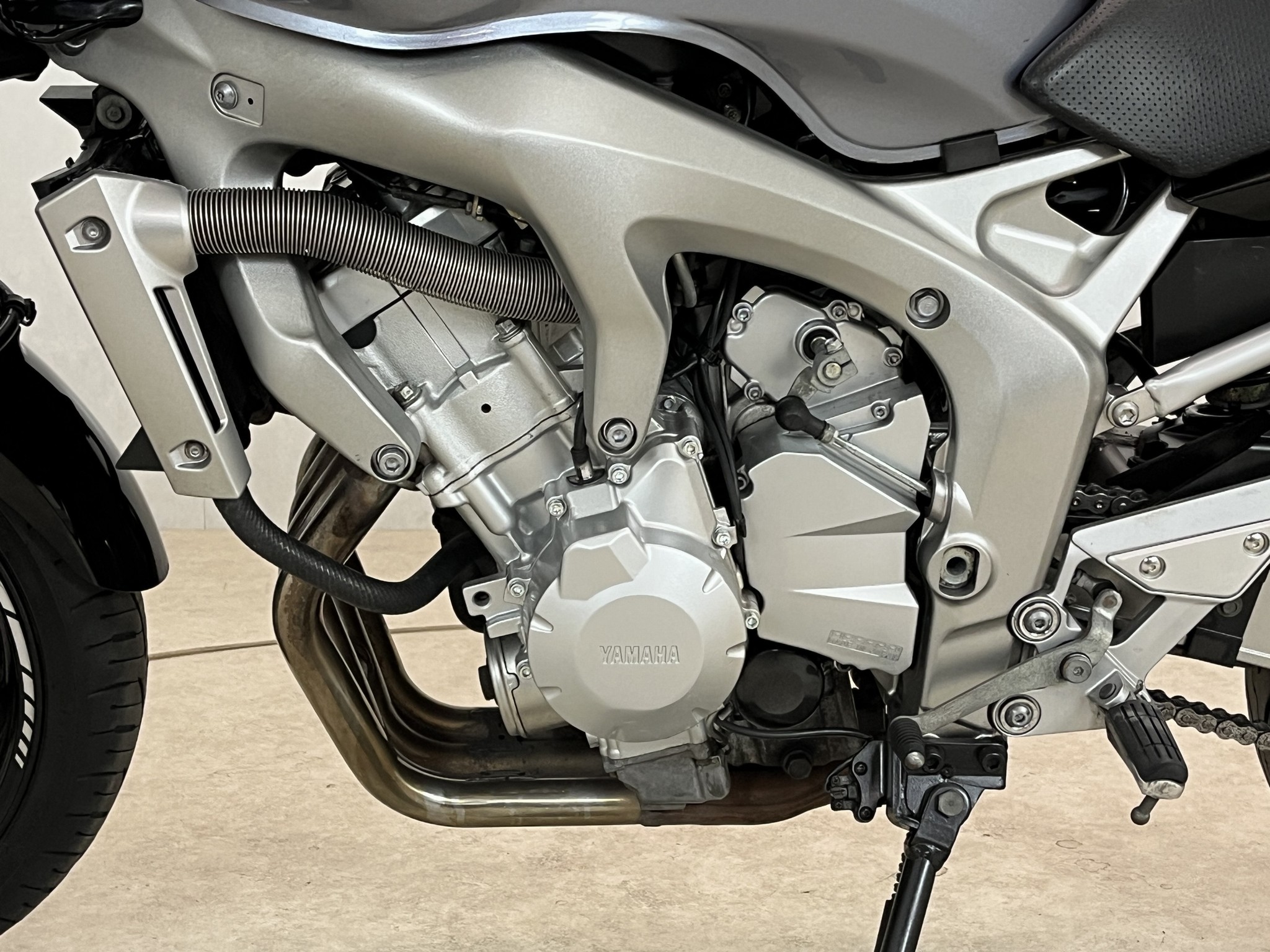 YAMAHA - FZ6 N