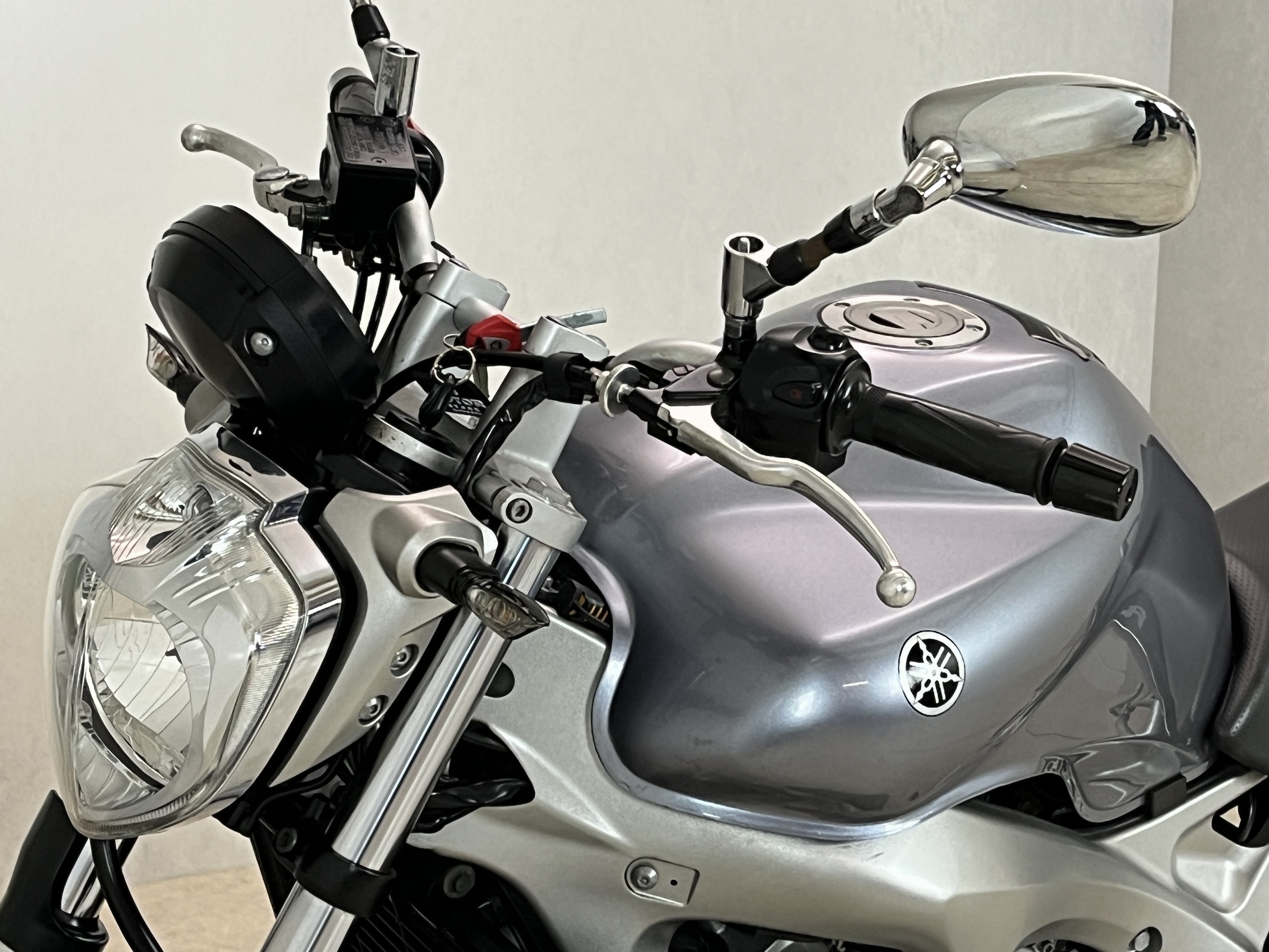 YAMAHA - FZ6 N