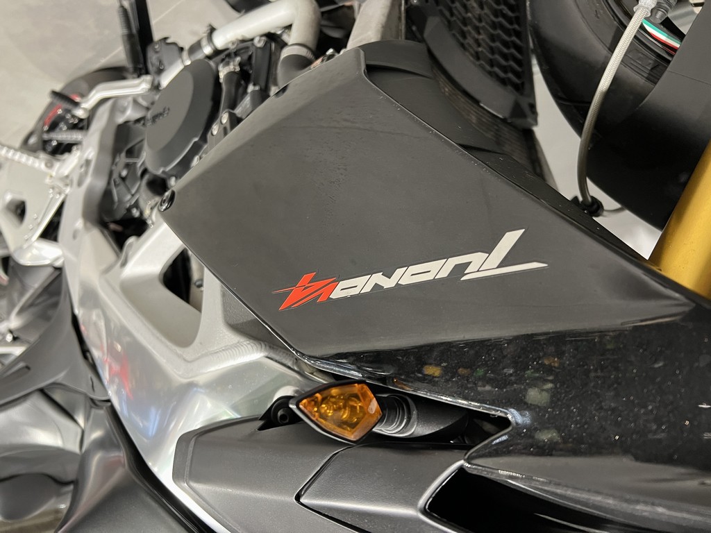 APRILIA - Tuono V4