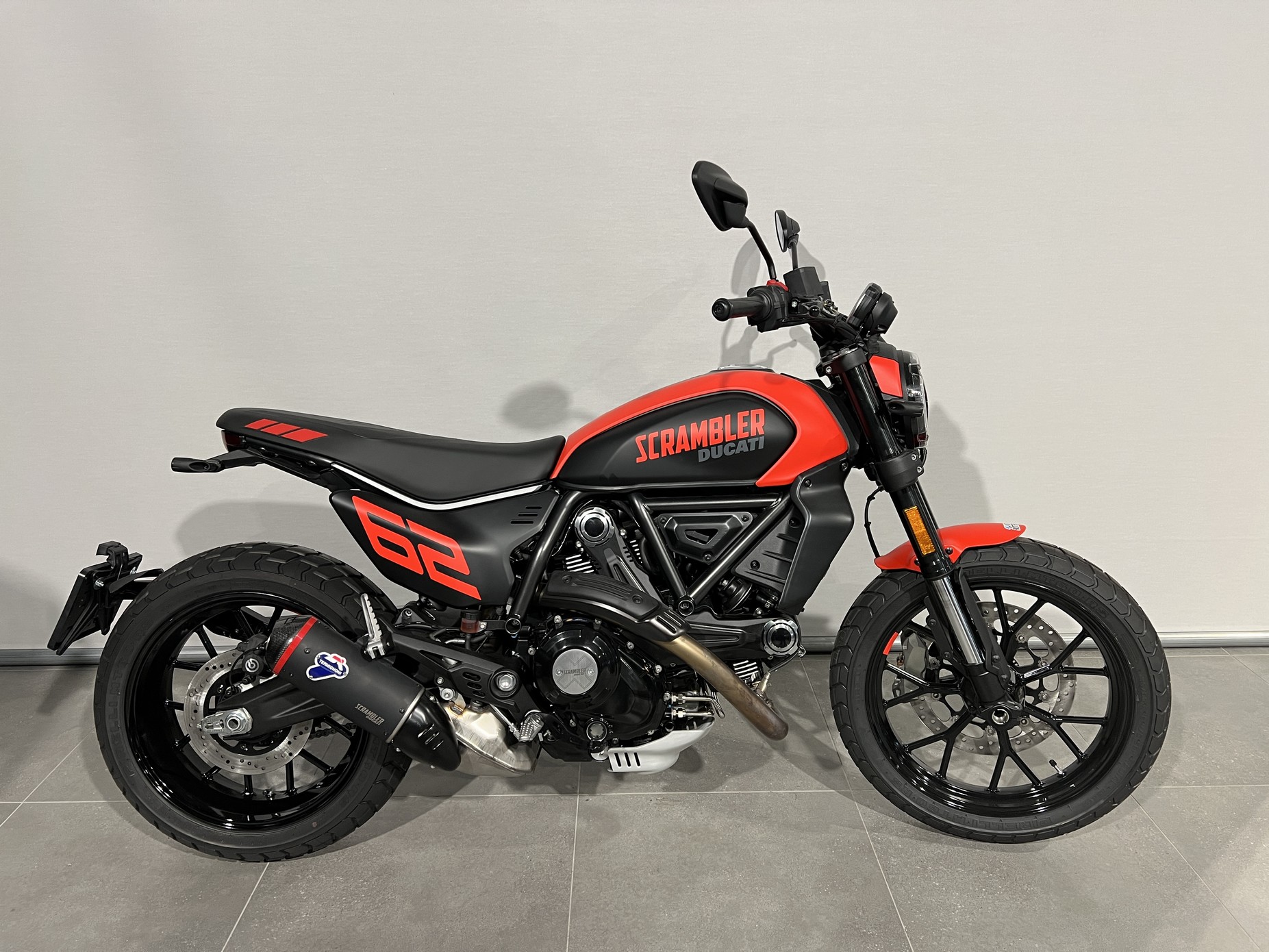 DUCATI - SCRAMBLER FULL THROTTLE