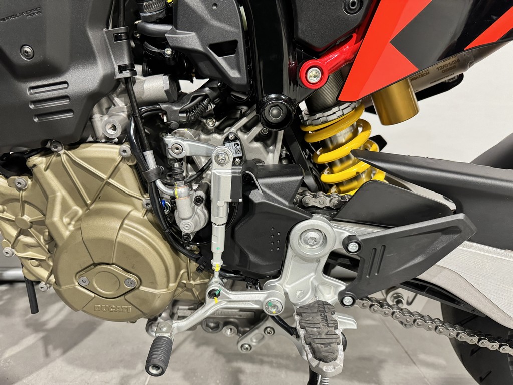 DUCATI - HYPERMOTARD 698 RVE