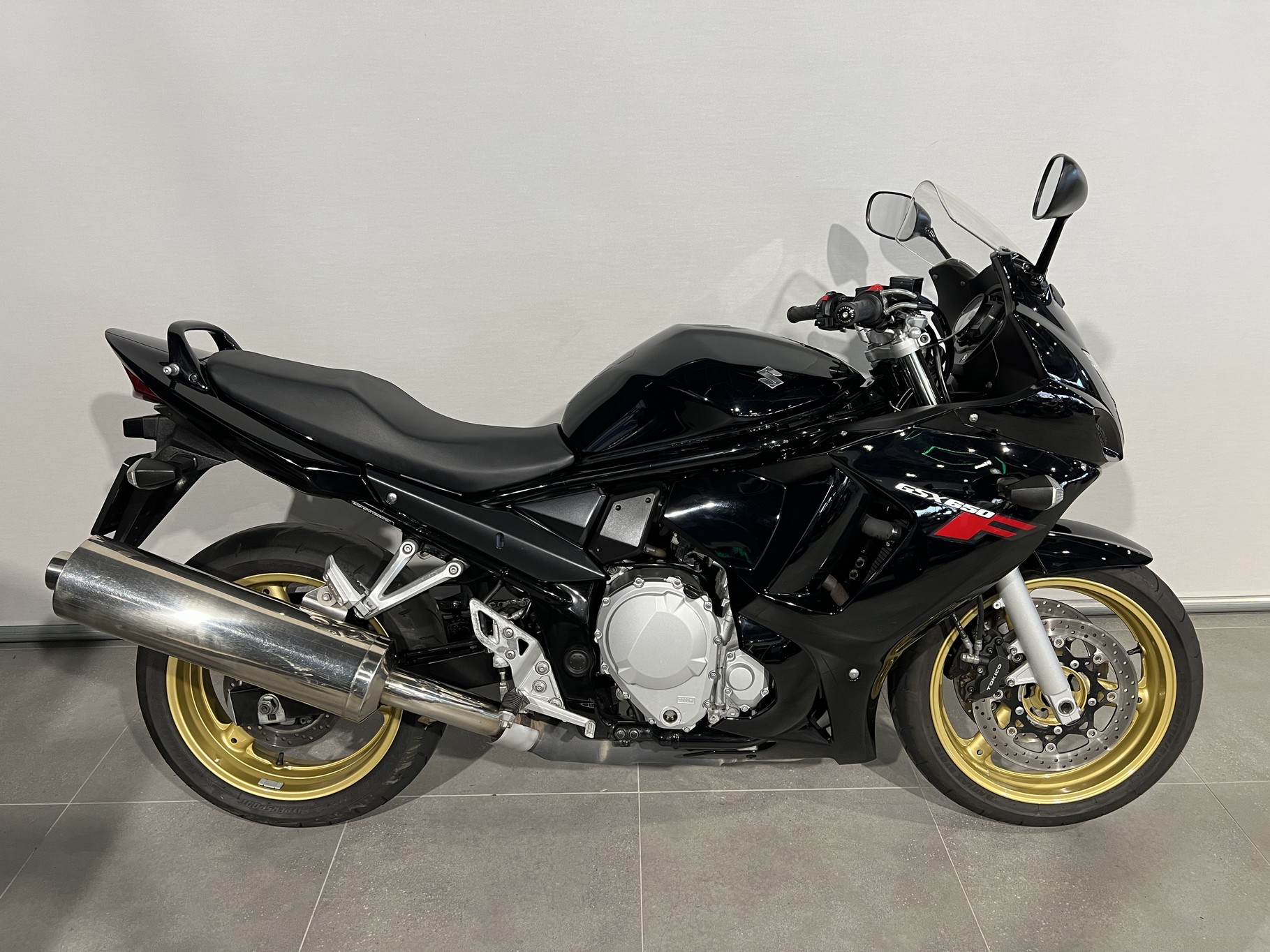 SUZUKI - GSX 650 F