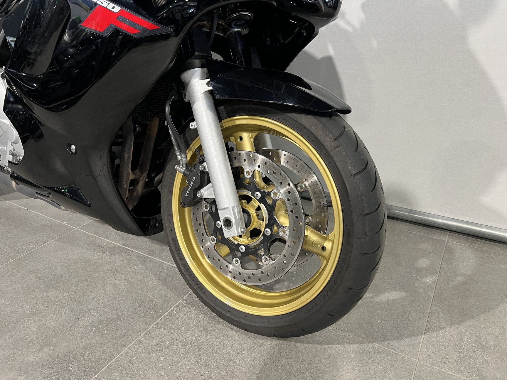 SUZUKI - GSX 650 F