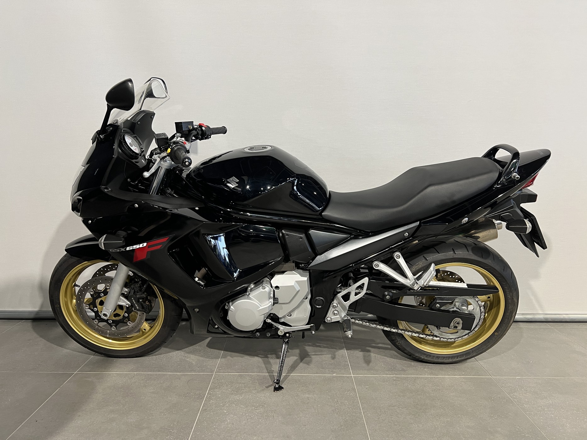 SUZUKI - GSX 650 F