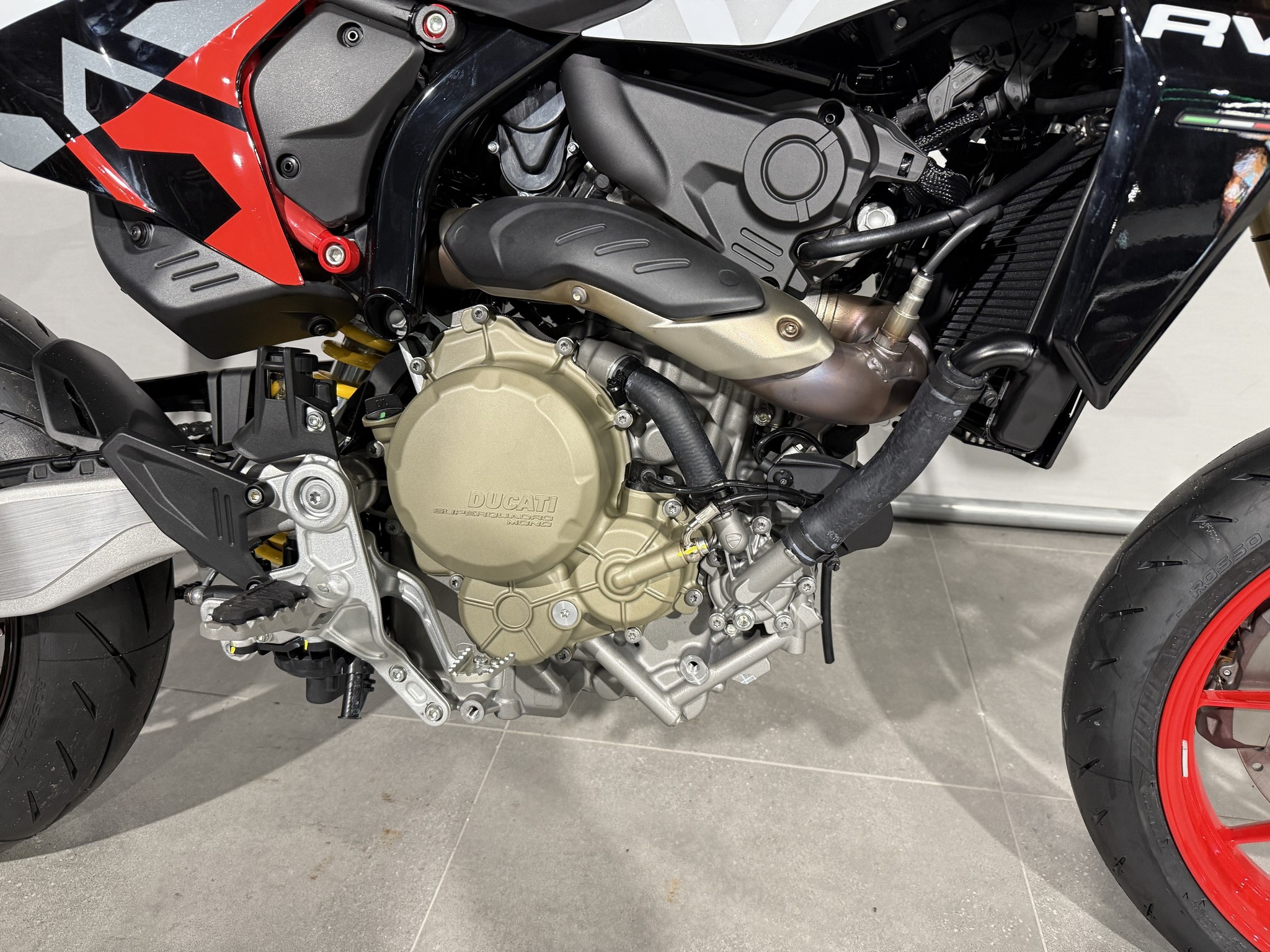 DUCATI - HYPERMOTARD 698 RVE