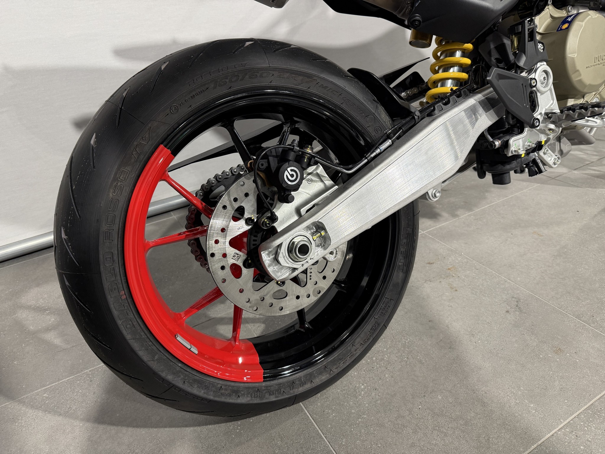 DUCATI - HYPERMOTARD 698 RVE