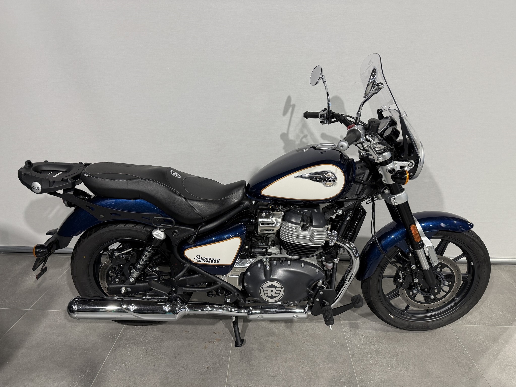 ROYAL-ENFIELD - SUPER METEOR 650