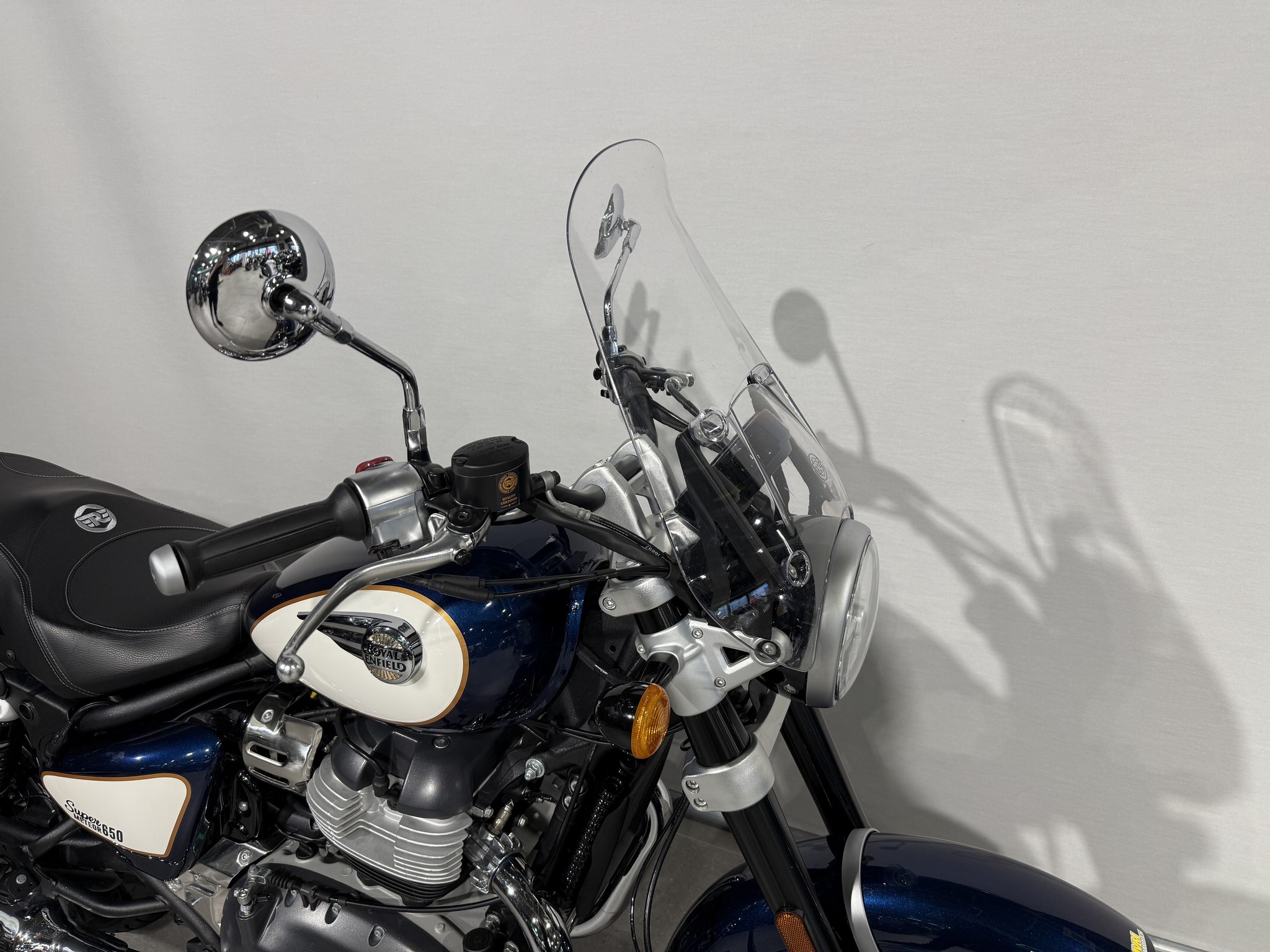 ROYAL-ENFIELD - SUPER METEOR 650