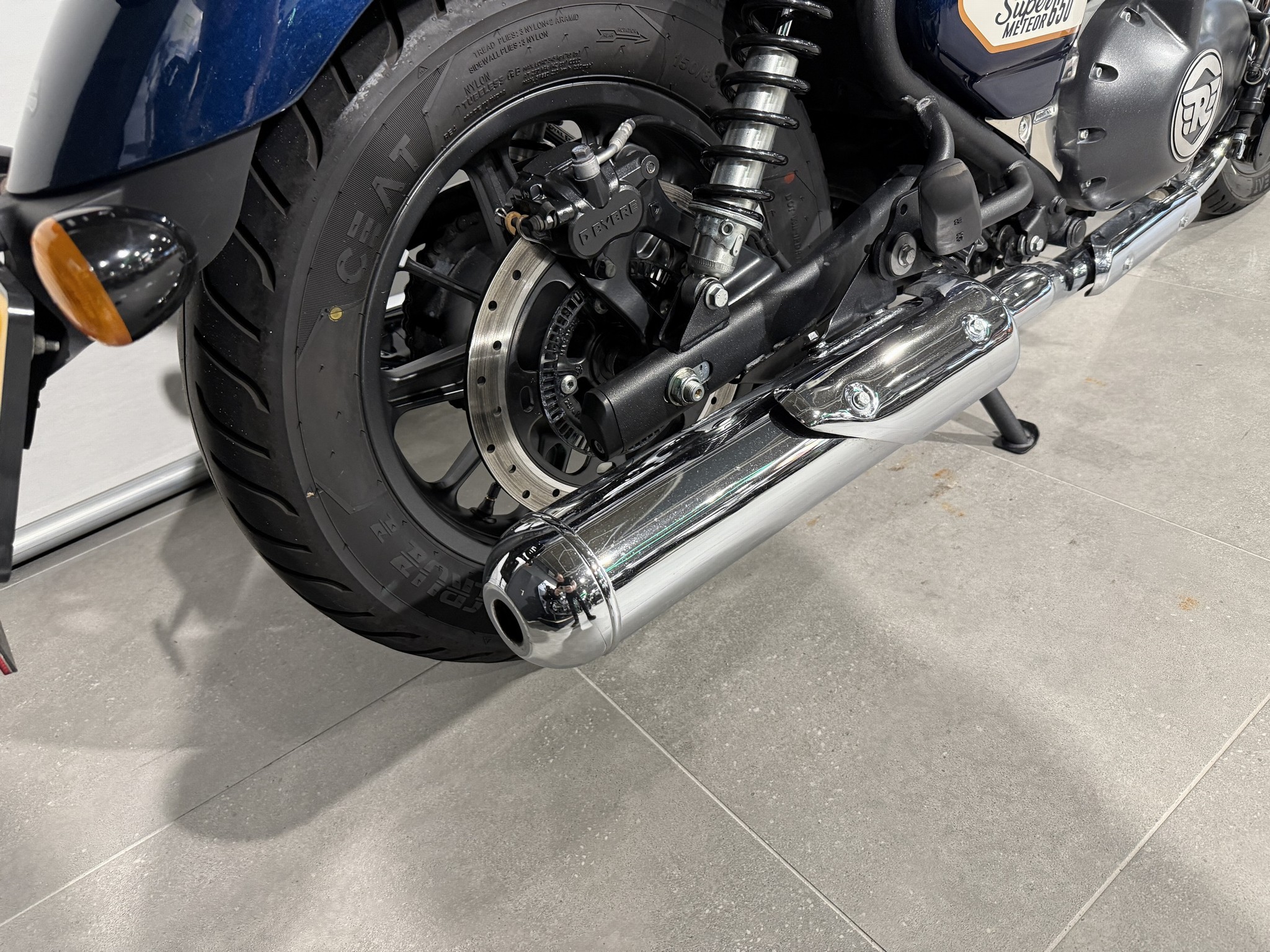 ROYAL-ENFIELD - SUPER METEOR 650